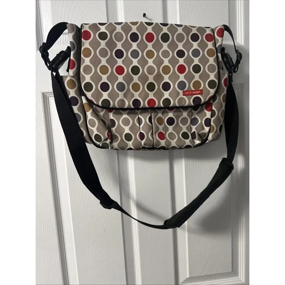 Jonathan Adler Skip Hop Dash Diaper Messenger Bag Polka Dots NEW 14x12x4 GR73